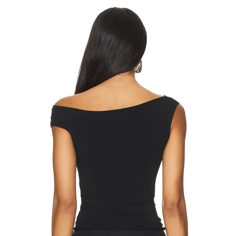 CLYQUE Emily Top in Black - Picture 2 of 10